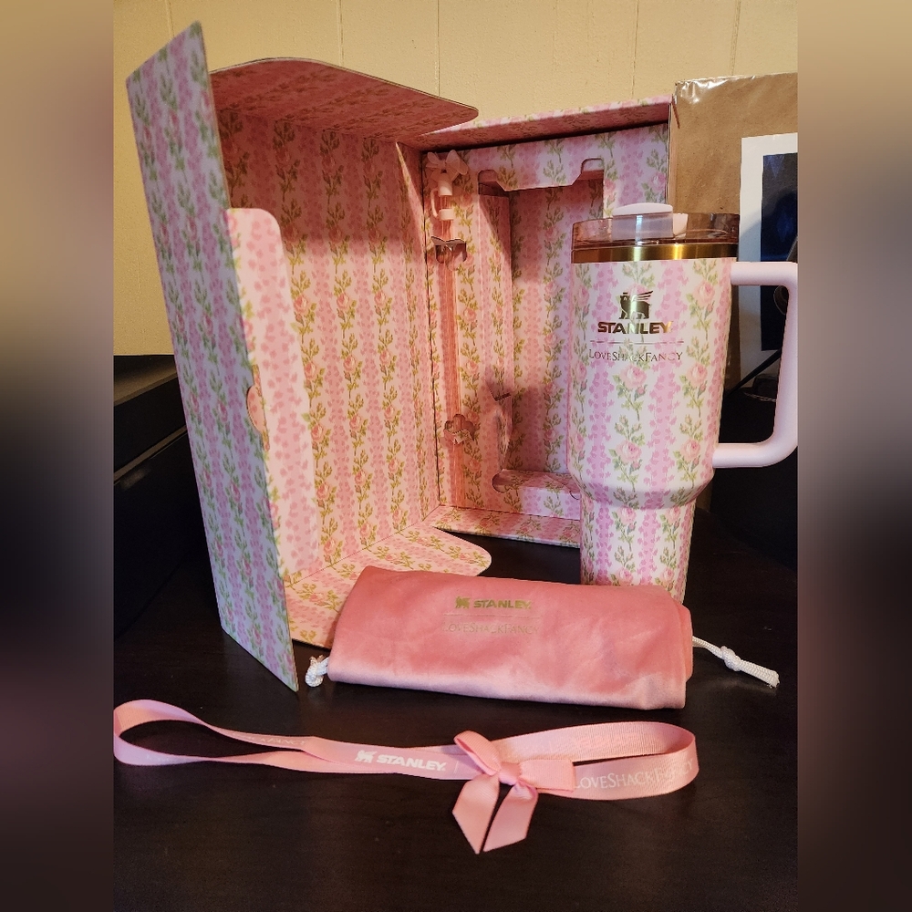 Stanley x LoveShackFancy 40oz quencher Blooming Heirloom